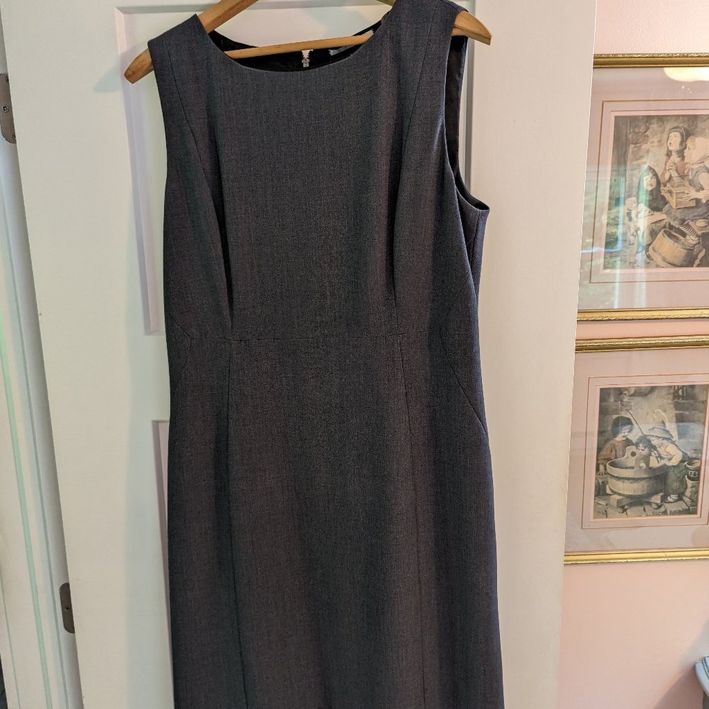 Gray sleeveless sheath